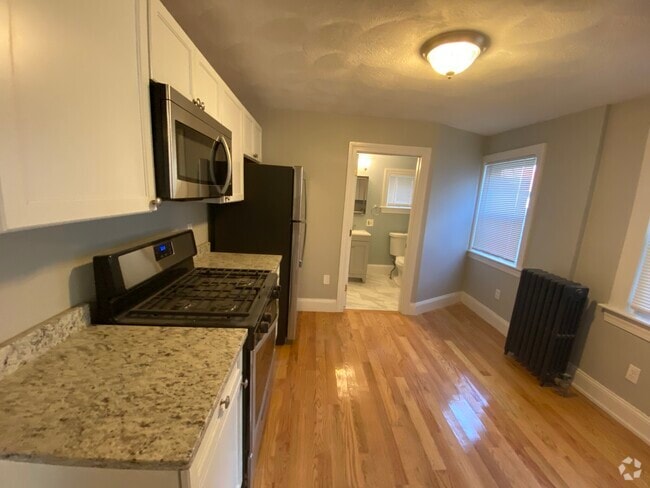 Building Photo - 305 Highland Ave