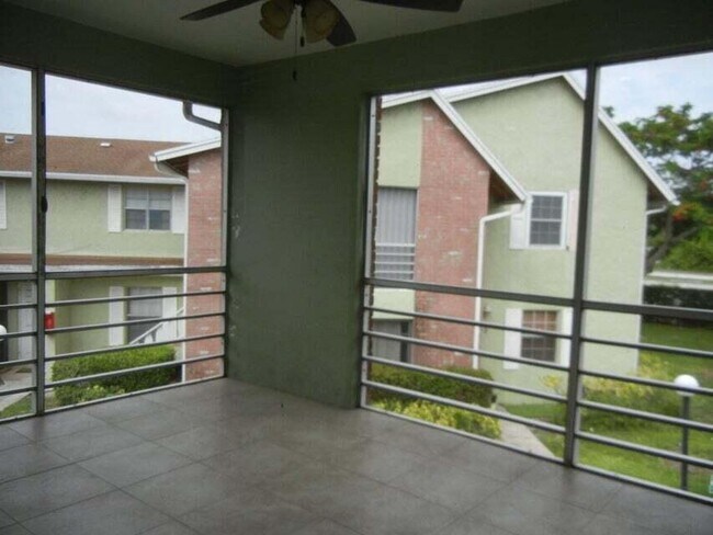Foto del edificio - 12076 FL A1AAlt