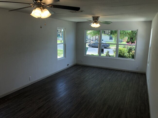 Building Photo - Newly Renovated & Move-In Ready 3-Bedroom with Pet-Friendly Perks! Pet Fee Waived!