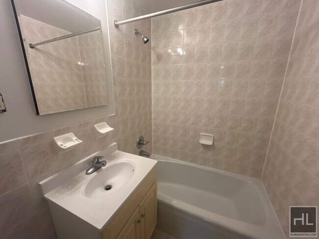 Foto del edificio - GRAND CENTRAL PARKWAY