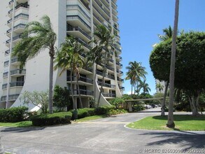 Building Photo - 2400 Presidential Way