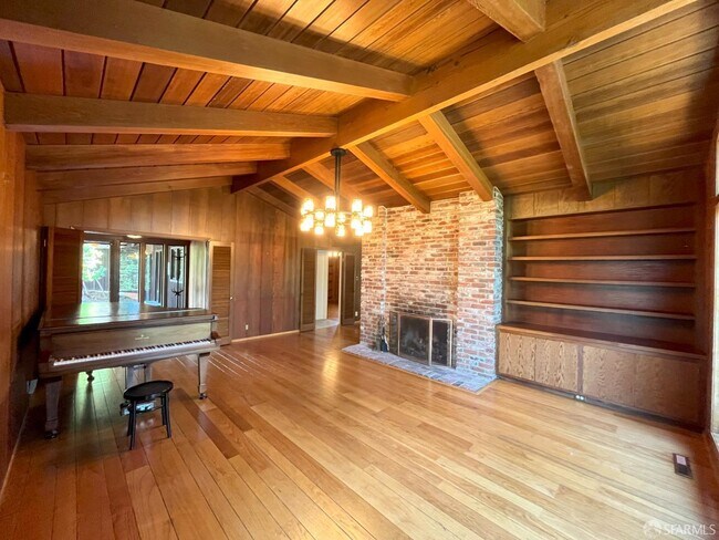 Building Photo - 24 Hall Dr