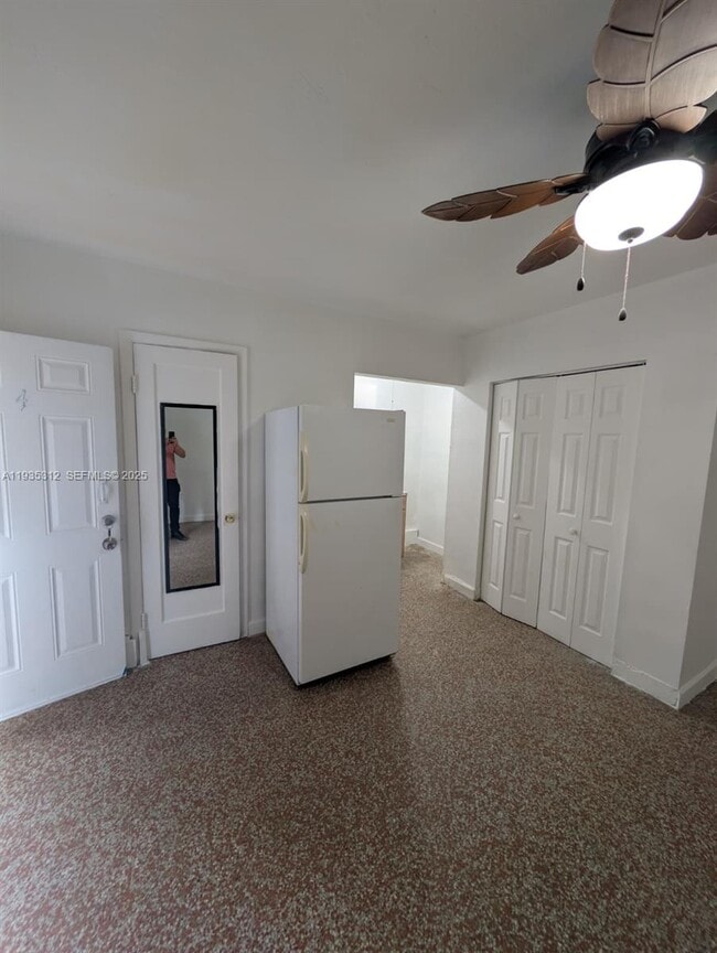 Building Photo - 2928 SW 10th St