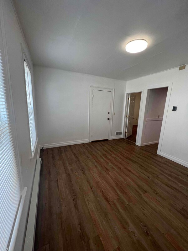 21 Nicholas Square Unit A, New Milford, CT 06776 Room for Rent in New