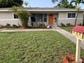 Building Photo - 730 E Melrose Cir