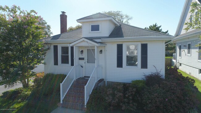 Building Photo - 22 Riverdale Ave