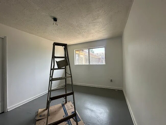 Foto del edificio - 10315 Acacia Ln
