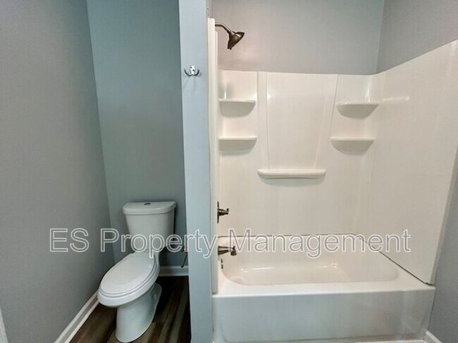 Photo - 838 N Temple Ave House