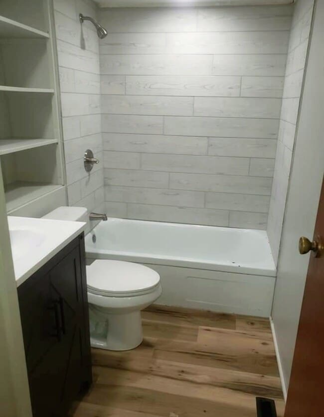 Foto del edificio - 437 Calhoun St