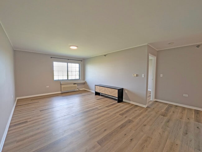 Building Photo - 3370 W Brooke Ave