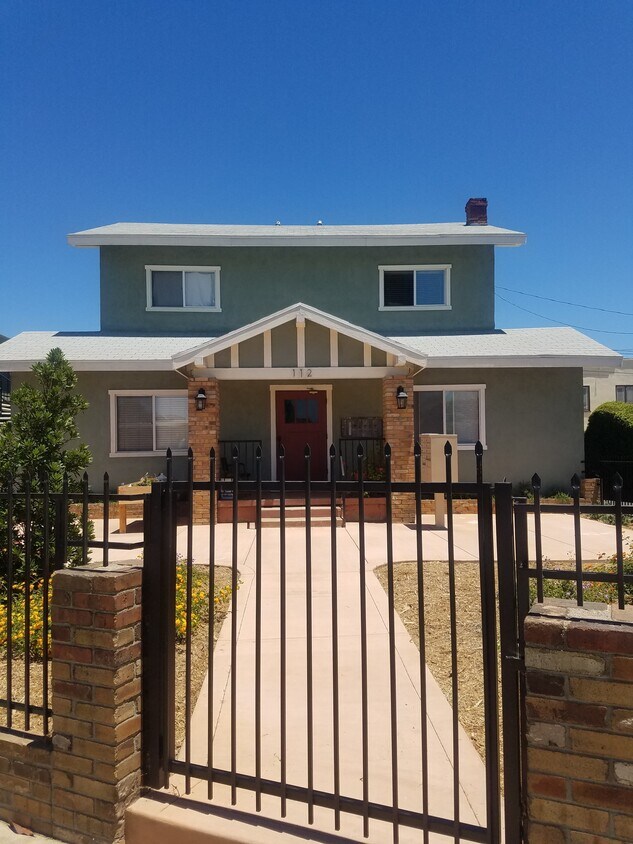 Foto principal - 112 N Huntington Dr