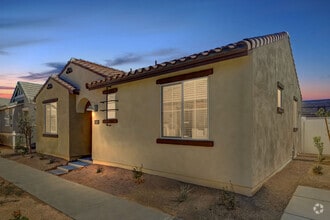 Building Photo - Villas Goodyear