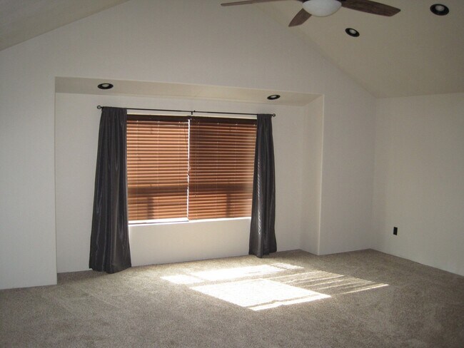 Foto del edificio - Beautiful Modern Home for Rent