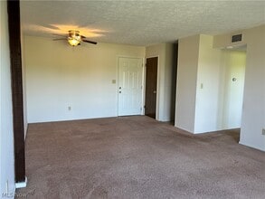 Building Photo - 4309 Earl Dr