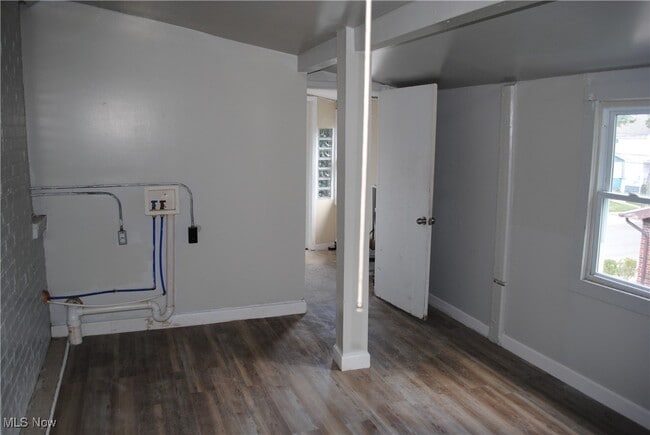 Foto del edificio - 3173 W 38th St