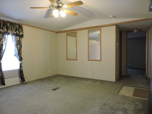 Building Photo - 354 Deck Valley Rd