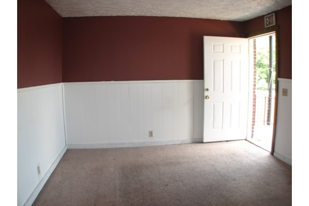 Building Photo - The Riley