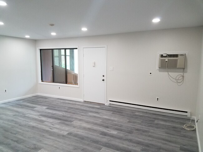 Foto del edificio - 105 Amberly Dr