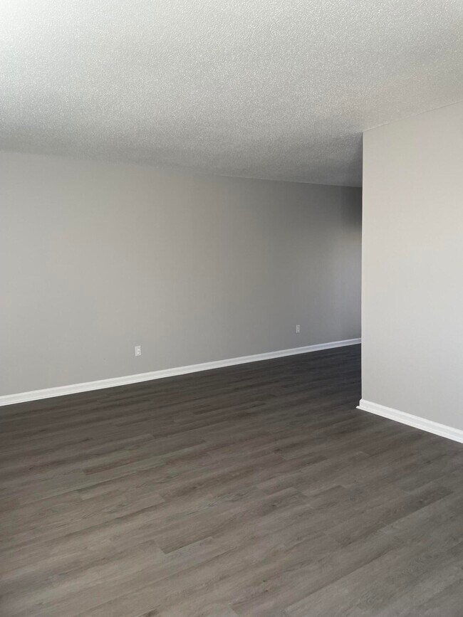 Foto del edificio - 4759 Tessie Ln