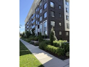 Building Photo - 15848 Fraser Hwy