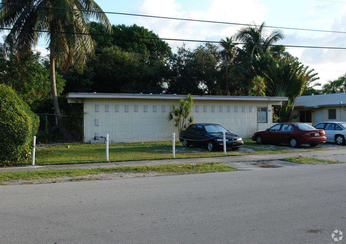 Building Photo - 1511 NE 117th St