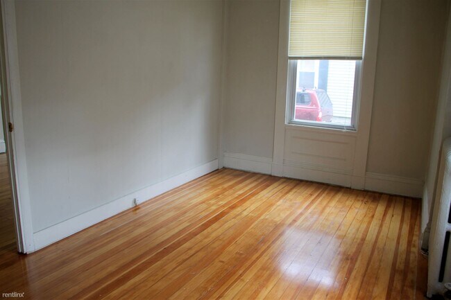 Foto del edificio - 1 br, 1 bath 4plex - 44 Chestnut St