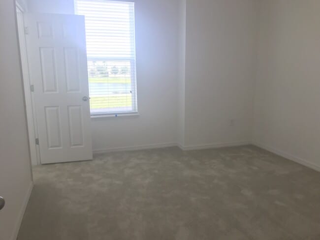 Building Photo - 4 Bedroom at Westside Village Heart of Win...