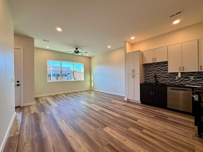 Building Photo - 1861 Zeta Way