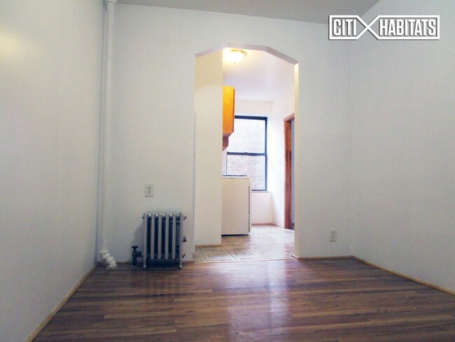 Building Photo - 228 Metropolitan Ave