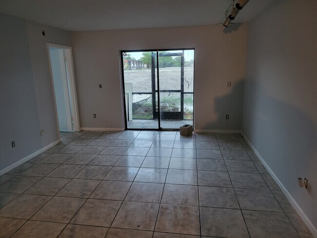 Foto del edificio - 20805 NE 8th Ct