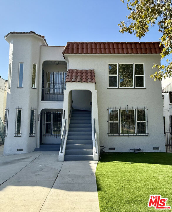 Foto principal - 1221 West Blvd