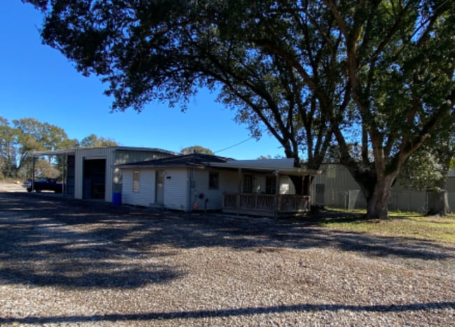 Building Photo - 1115 Hugh Wallis Rd S