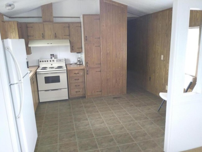 Building Photo - 65 E 8800 S