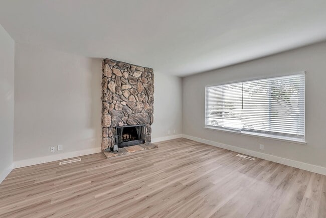 Building Photo - Completely Remodeled Duplex in Top Rated C...