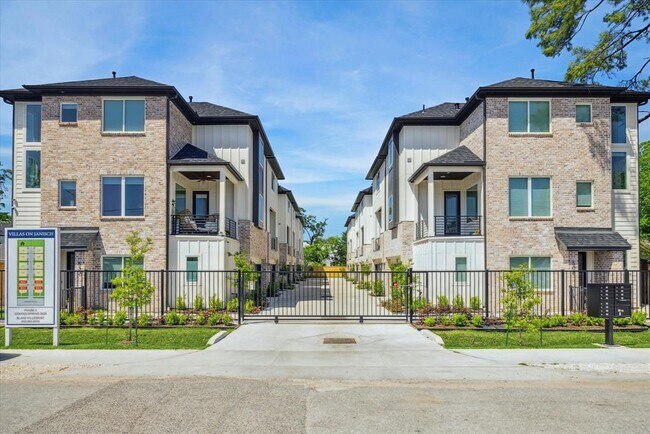 Foto del edificio - 514 Janisch Rd
