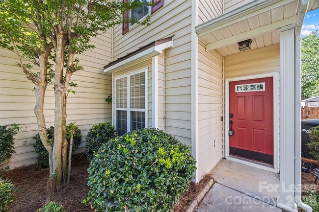 Building Photo - 2330 Mirage Pl