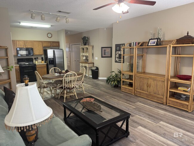 Foto del edificio - 2651 S Juniper St