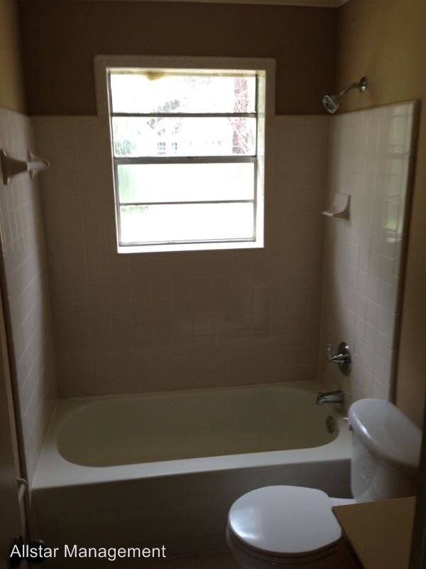 Foto del edificio - 6615 Birchfield Cir