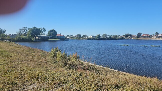 1516 NW 8th Pl Cape Coral FL - 1516 Nw 8th Pl Cape Coral Fl Building Photo 