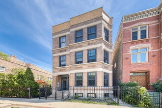 Building Photo - 1135 N Damen Ave