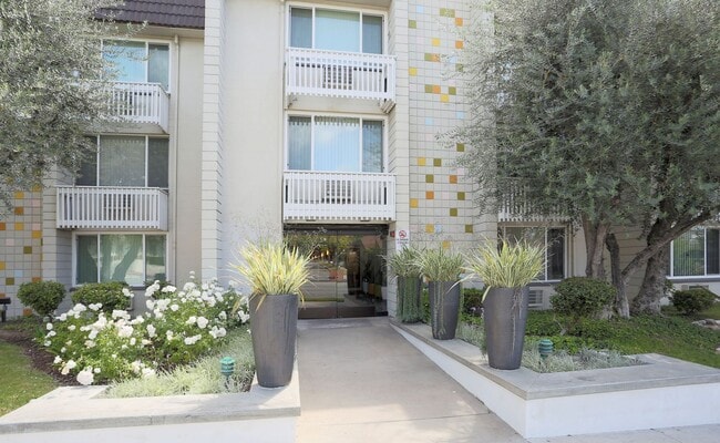 Interior Photo - Welcome to La Villa Lake Apartments- 55+ B...