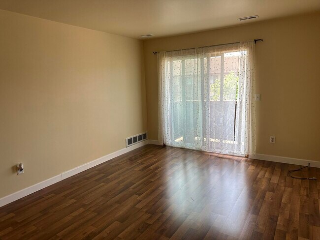 Building Photo - 7806 Manor Cir