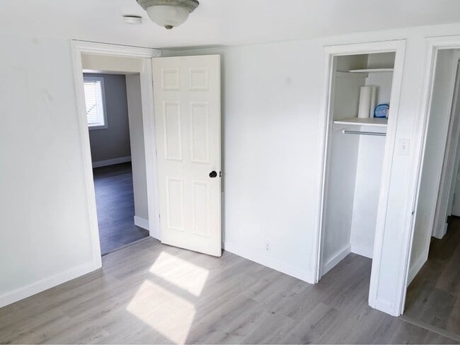 Building Photo - 971 E 300 S