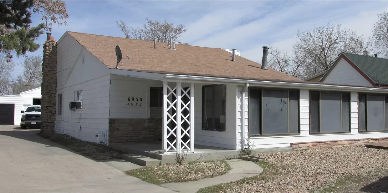 6950 6952 Magnolia Street Apartments in Commerce City, CO