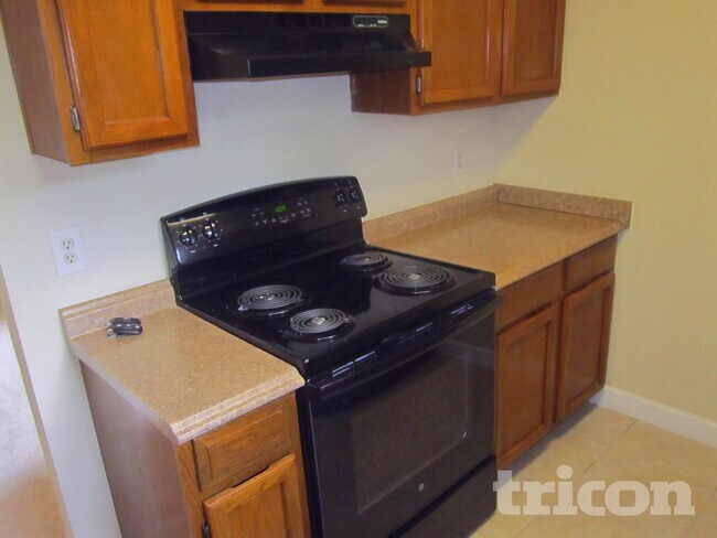 Building Photo - 11565 N Ride Cir E