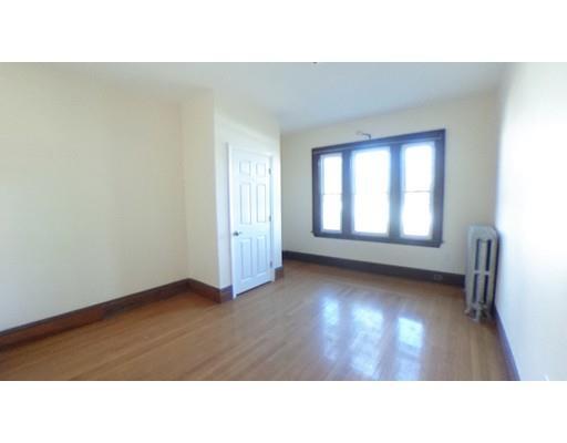 Building Photo - 60 Elm Ave