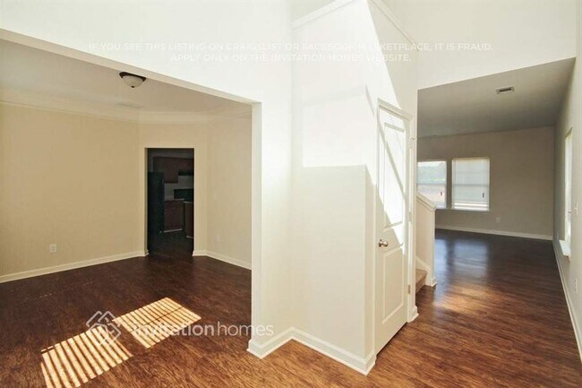 Foto del edificio - 350 Village Broad St