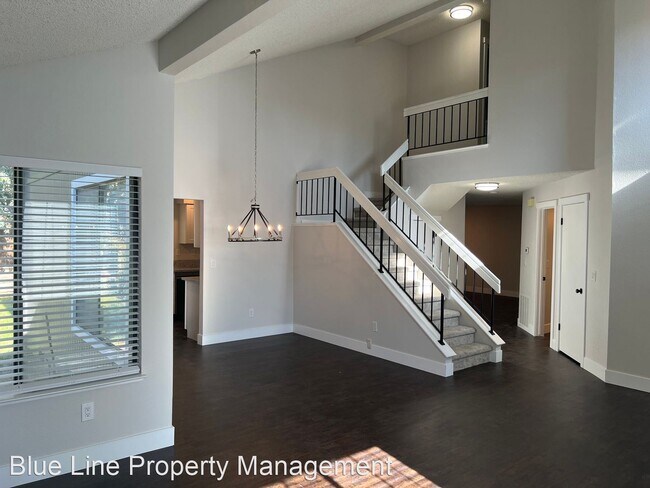 Building Photo - 4 br, 2.5 bath House - 921 Clay Ct