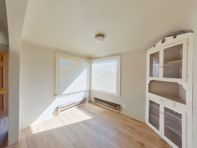 Foto del edificio - Updated 4 bedroom in South Eugene