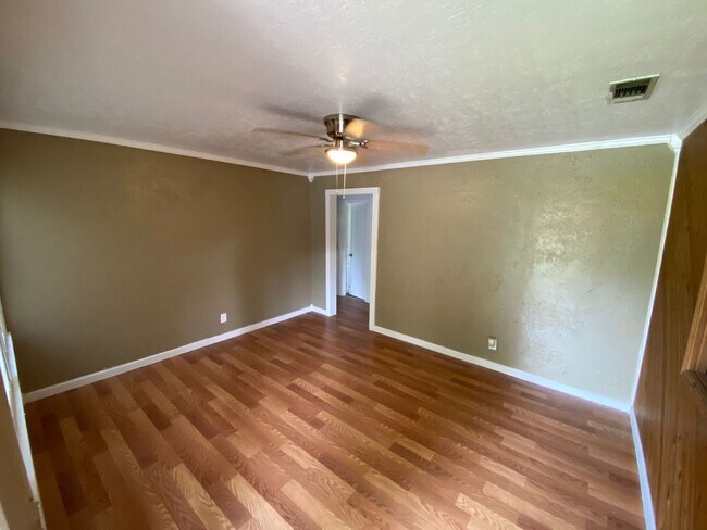Foto del edificio - 403 Bluebonnet Dr